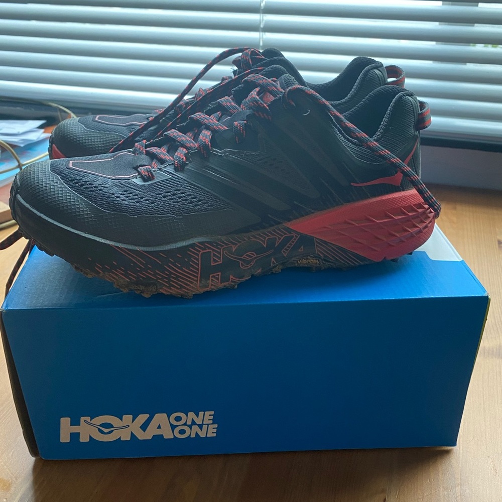 Hoka Speedgoat 3